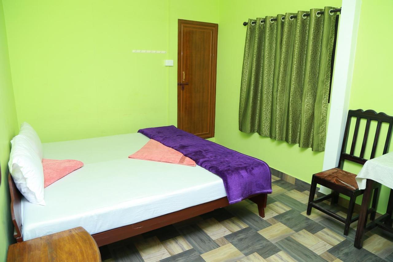 Dean Dale Cottages Thekkady Exterior photo