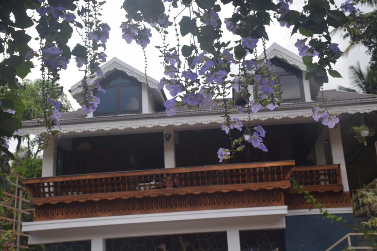 Dean Dale Cottages Thekkady Exterior photo