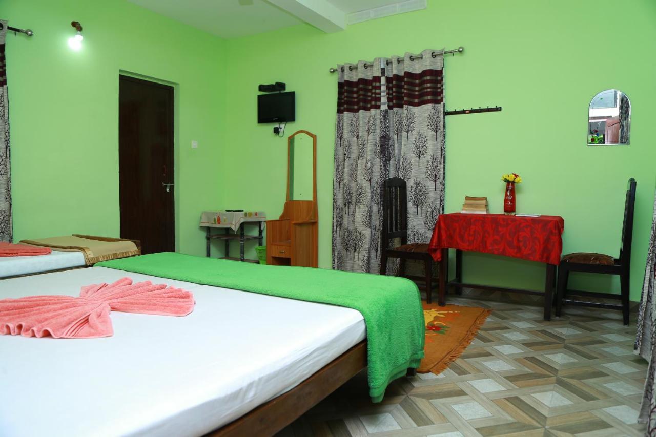 Dean Dale Cottages Thekkady Exterior photo
